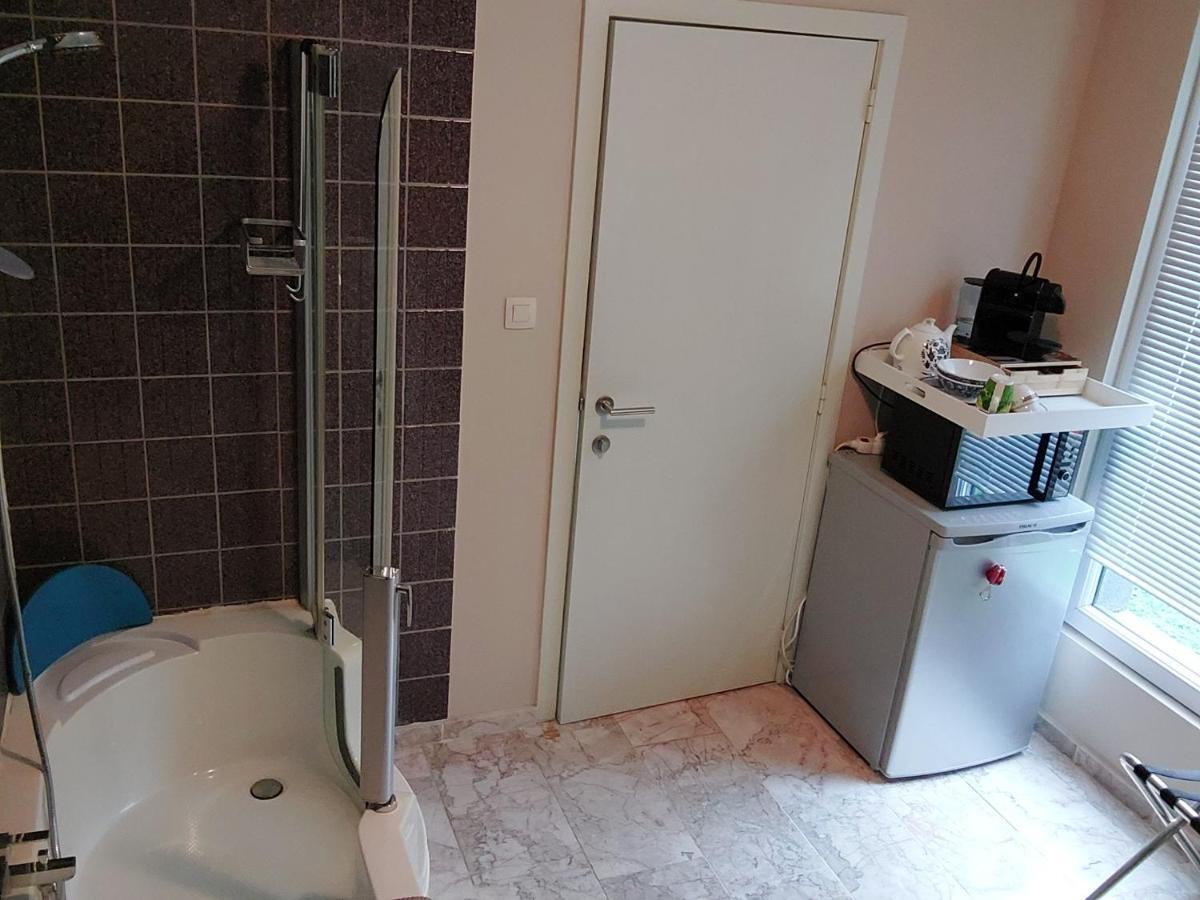 Hotel Golden Dragon Dessel Εξωτερικό φωτογραφία