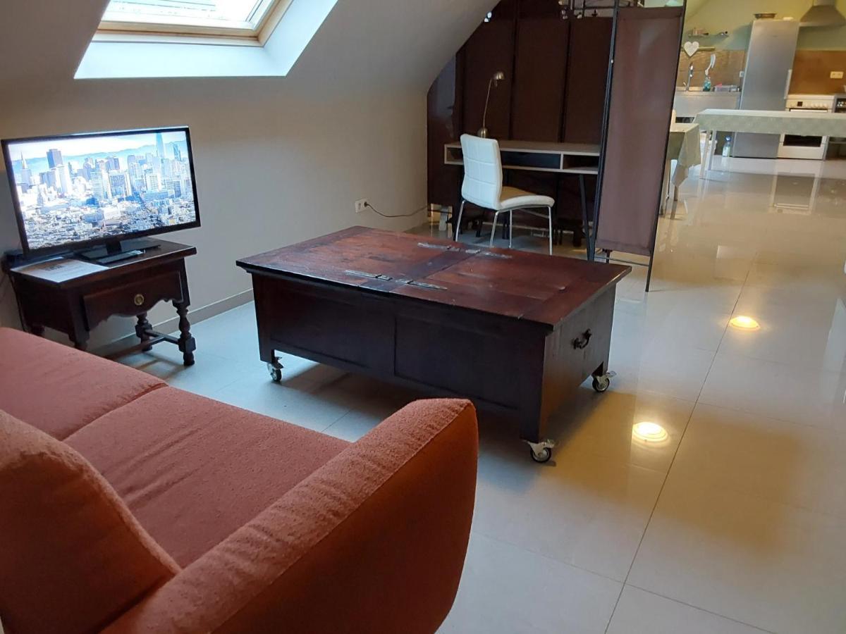 Hotel Golden Dragon Dessel Εξωτερικό φωτογραφία