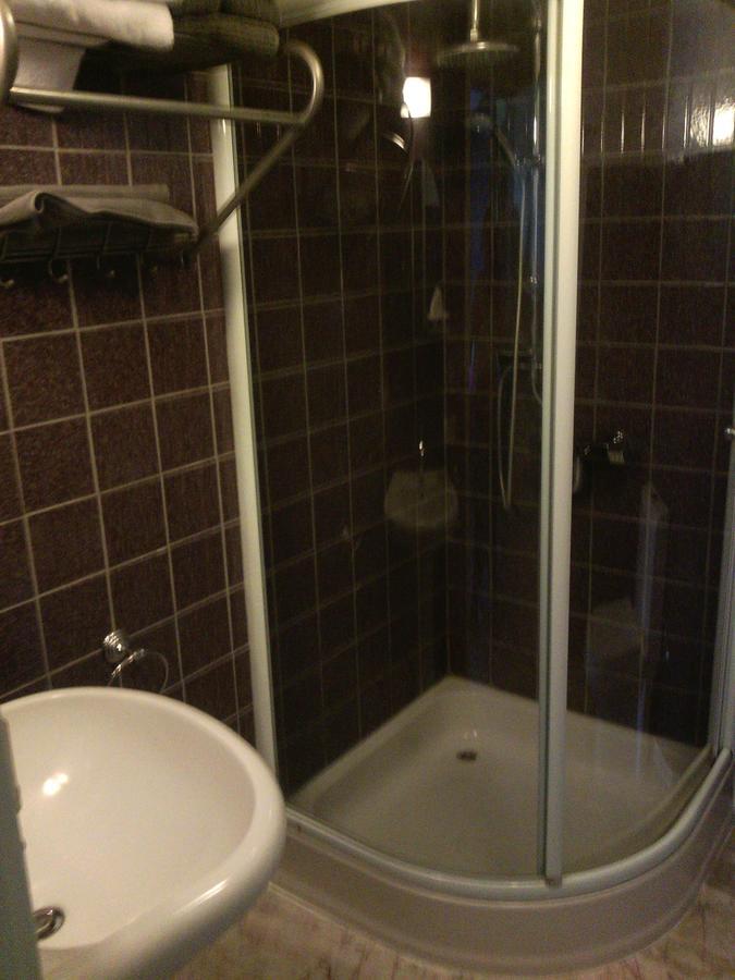Hotel Golden Dragon Dessel Δωμάτιο φωτογραφία