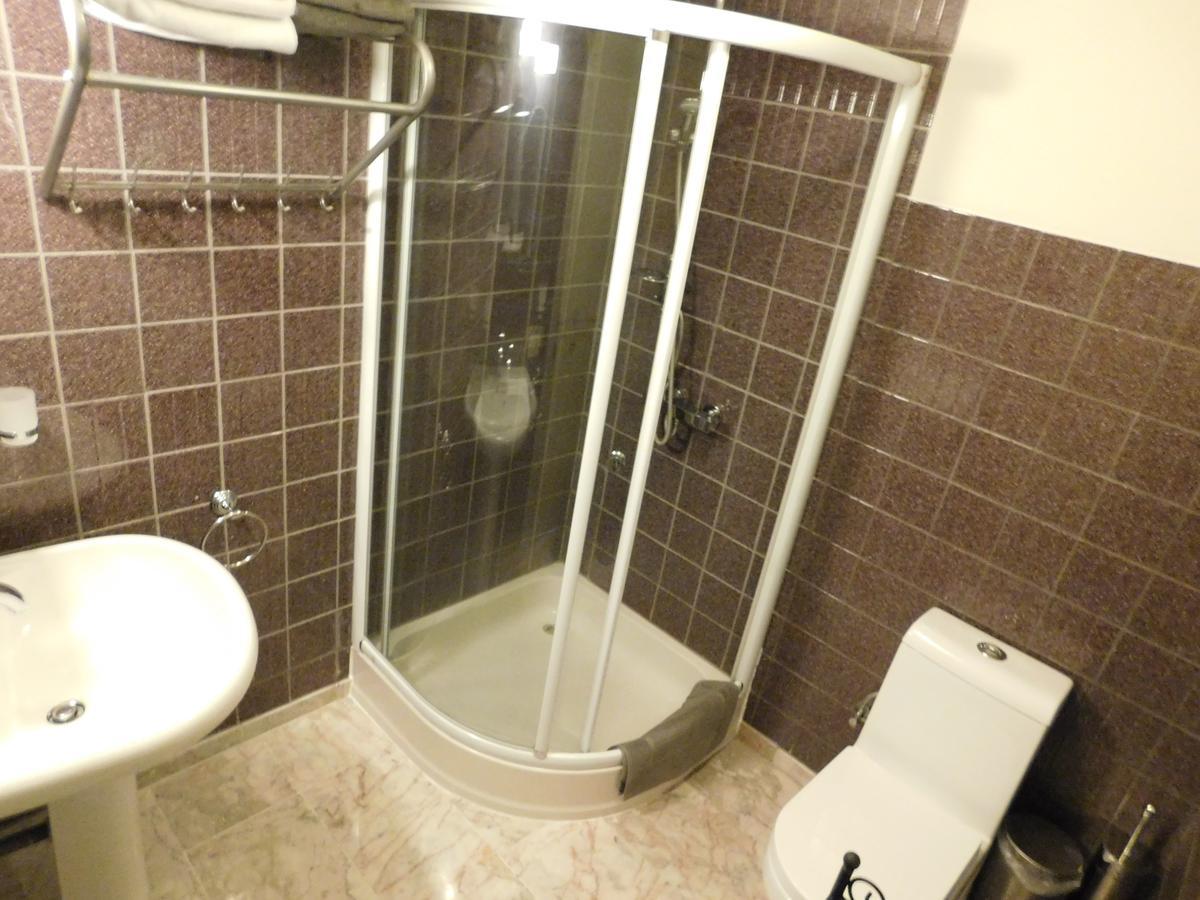 Hotel Golden Dragon Dessel Εξωτερικό φωτογραφία